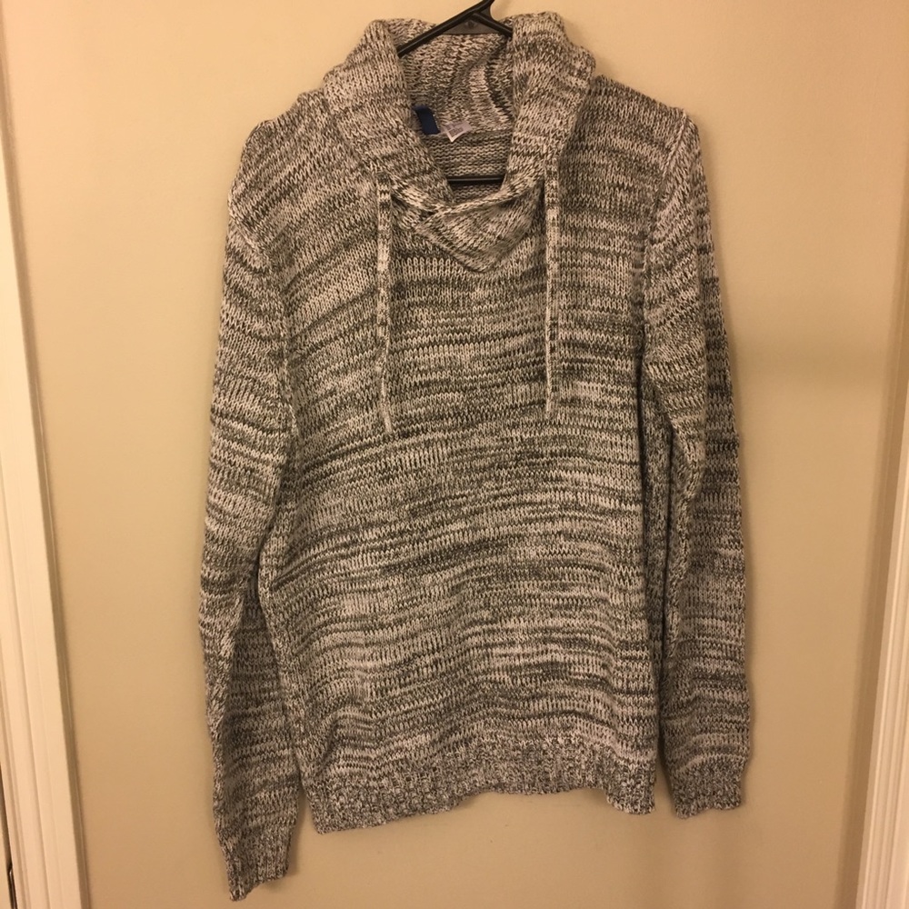H&M Sweater Size Large